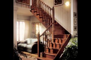 Лестницы из дерева на заказ, дубовые лестницы, лестницы из дуба