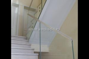 Лестницы и ограждения из стекла